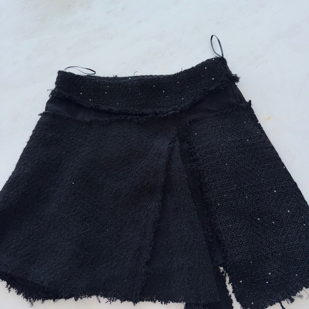 Zara - Elegant Black sequin mini Skirt